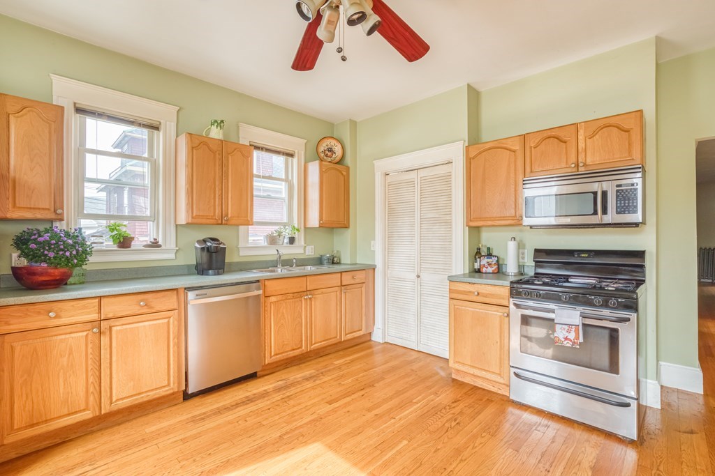 17 Linden Road Melrose, MA 02176 - Photo 11 of 30