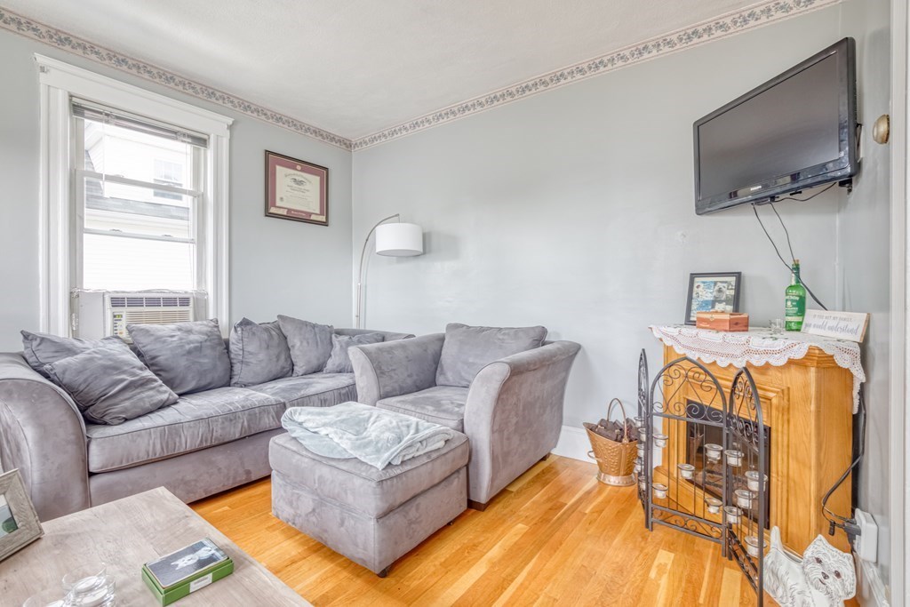 17 Linden Road Melrose, MA 02176 - Photo 16 of 30