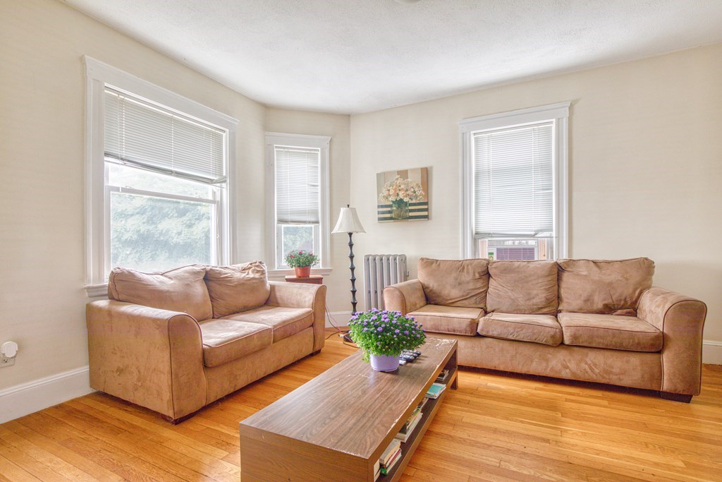 17 Linden Road Melrose, MA 02176 - Photo 2 of 30