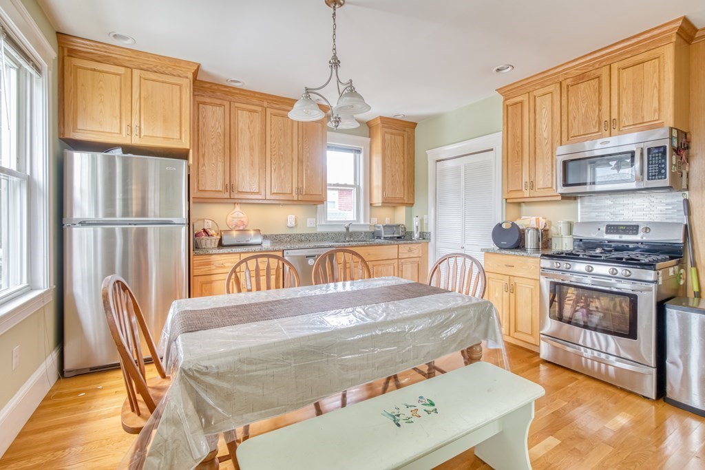 17 Linden Road Melrose, MA 02176 - Photo 23 of 30