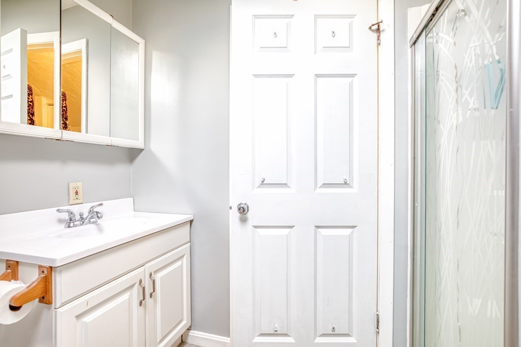 17 Linden Road Melrose, MA 02176 - Photo 30 of 30