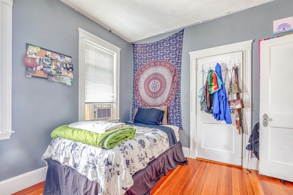 17 Linden Road Melrose, MA 02176 - Photo 6 of 30