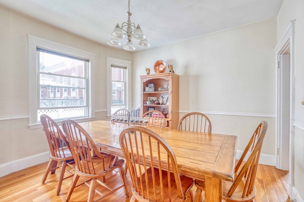 17 Linden Road Melrose, MA 02176 - Photo 9 of 30