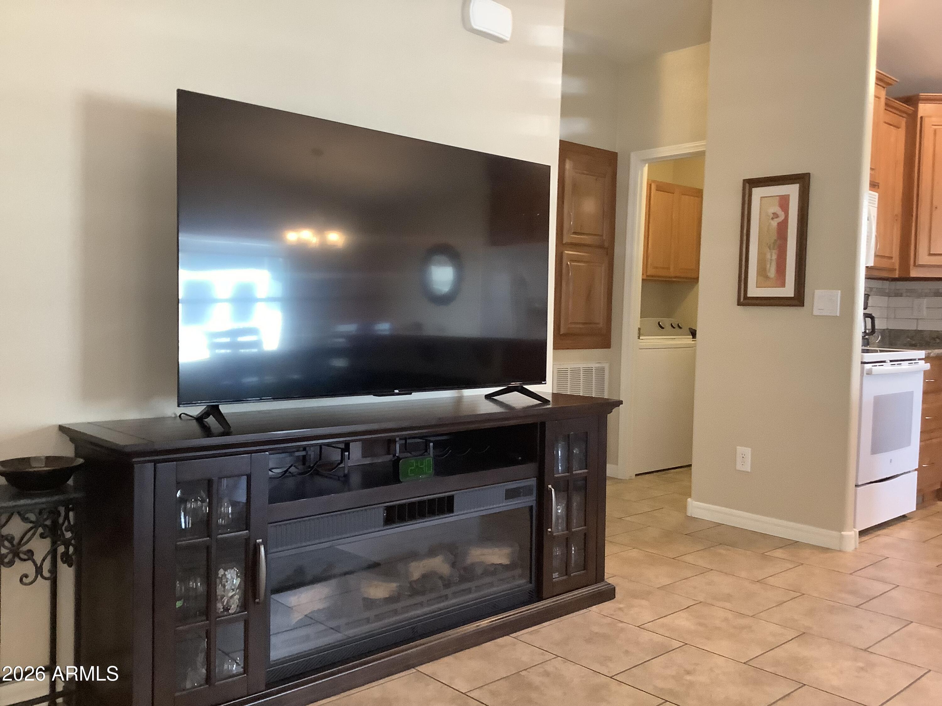 650 North Hawes Road, Unit 4007 Mesa, AZ 85207 - Photo 10 of 42 a bathroom with a sink and a mirror