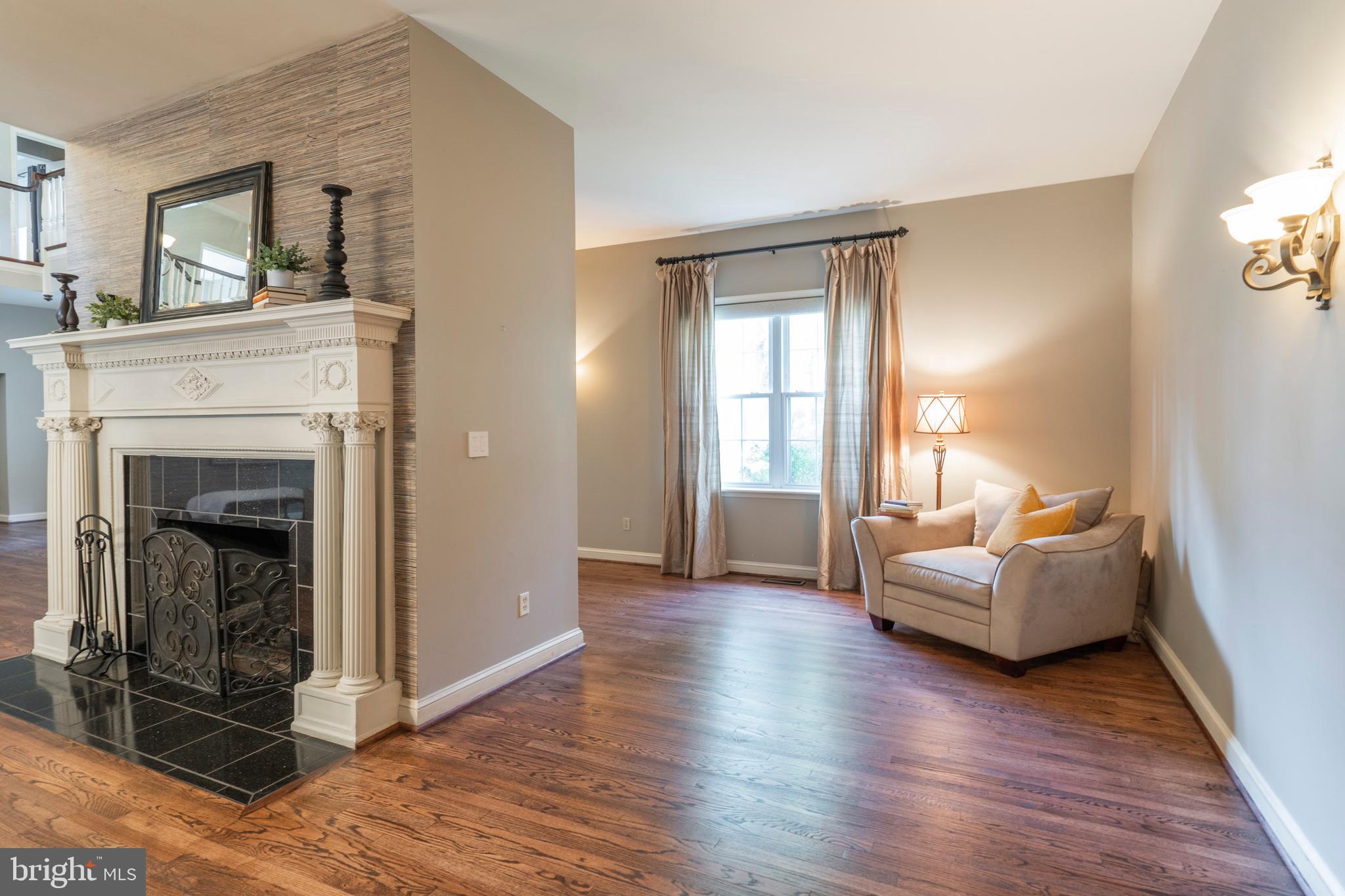 808 Plymouth Road Ambler, PA 19002 - Photo 10 of 88 Sitting Area