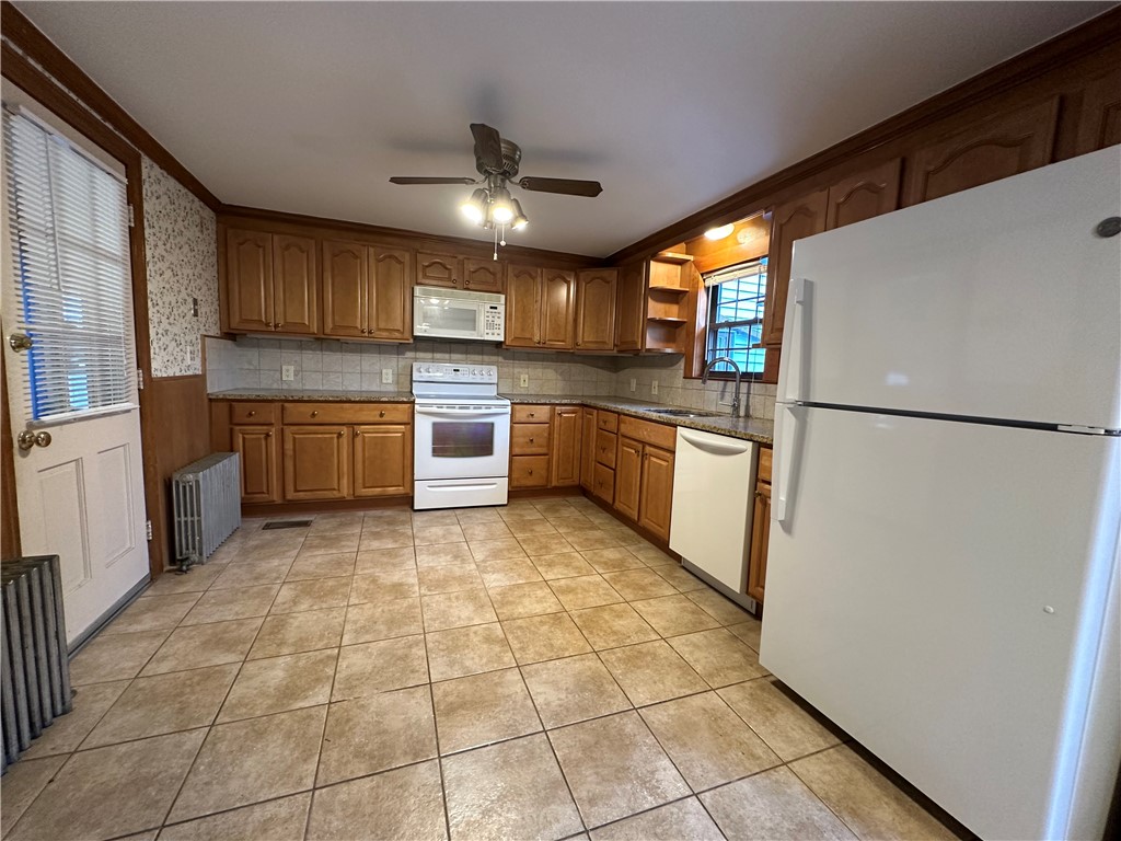 24 Alexander McGregor Road Pawtucket, RI 02861 - Photo 7 of 34 Gallery Image 7