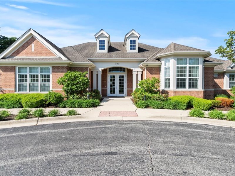 2147 Pembridge Lane Joliet, IL 60431 - Photo 29 of 34 front view of house with a yard