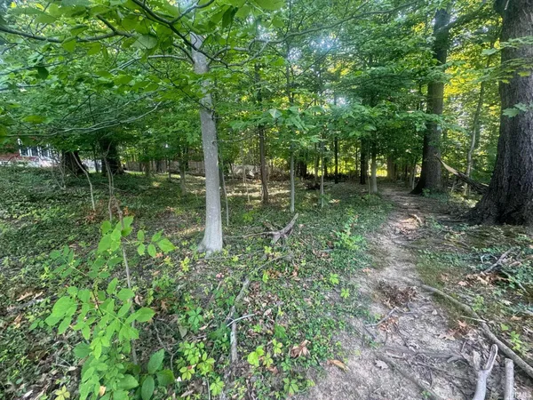 $250,000 | Lot 7 Highland, Bloomington, IN 47401