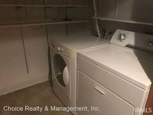 $1,800 | 1615 South Buffstone Court, Bloomington, IN 47401