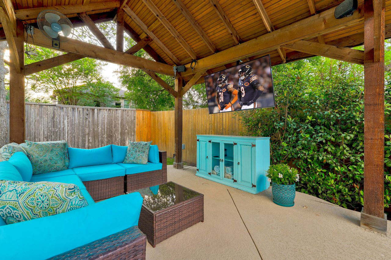 2828 Collingwood Drive Round Rock, TX 78665 - Photo 4 of 38 a view of backyard with outdoor seating and green space