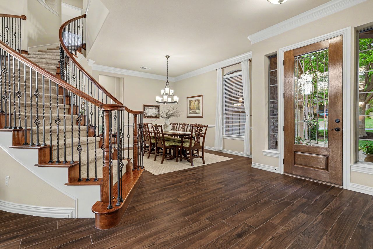2828 Collingwood Drive Round Rock, TX 78665 - Photo 6 of 38 a view of a livingroom with furniture and hardwood floor