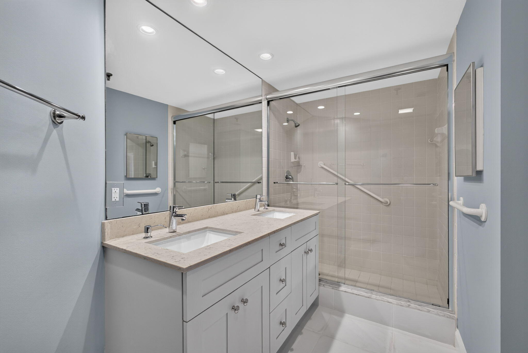 200 Waterway Road, Unit 206 Tequesta, FL 33469 - Photo 21 of 33 32-web-or-mls-32-print-5D1A8659