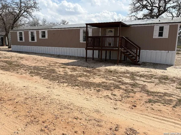 $1,600 | 2172 Polly Lane, La Vernia, TX 78121