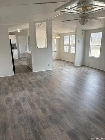 $1,600 | 2172 Polly Lane, La Vernia, TX 78121