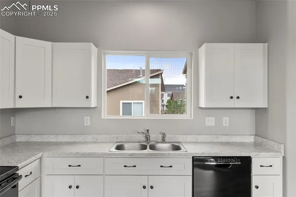 $369,000 | 831 Endeavor Way, Colorado Springs, CO 80915