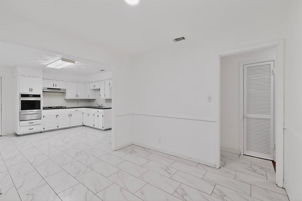 4429 Berke Road Fort Worth, TX 76115 - Photo 10 of 22 Gallery Image 10