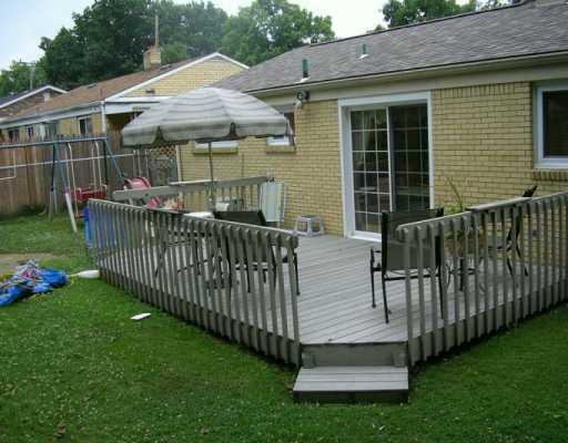 5292 Curry Road Baldwin, PA 15236 - Photo 8 of 8 Patio/Deck.