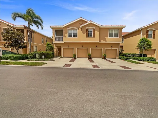 $240,000 | 3473 Parkridge Circle, Unit 17101, Sarasota, FL 34243