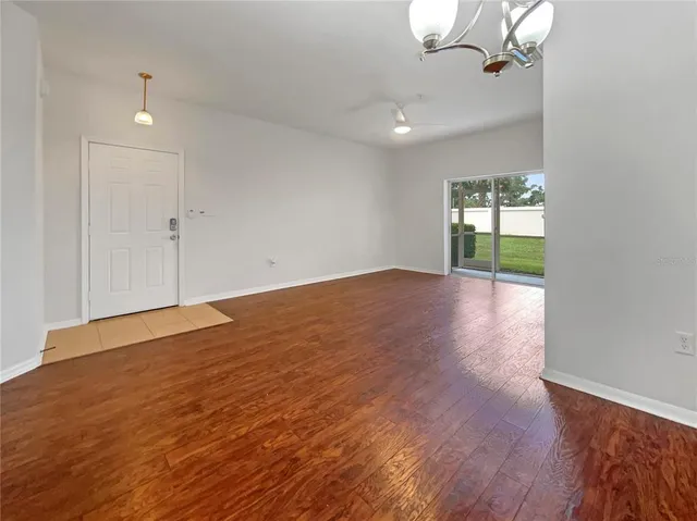 $240,000 | 3473 Parkridge Circle, Unit 17101, Sarasota, FL 34243