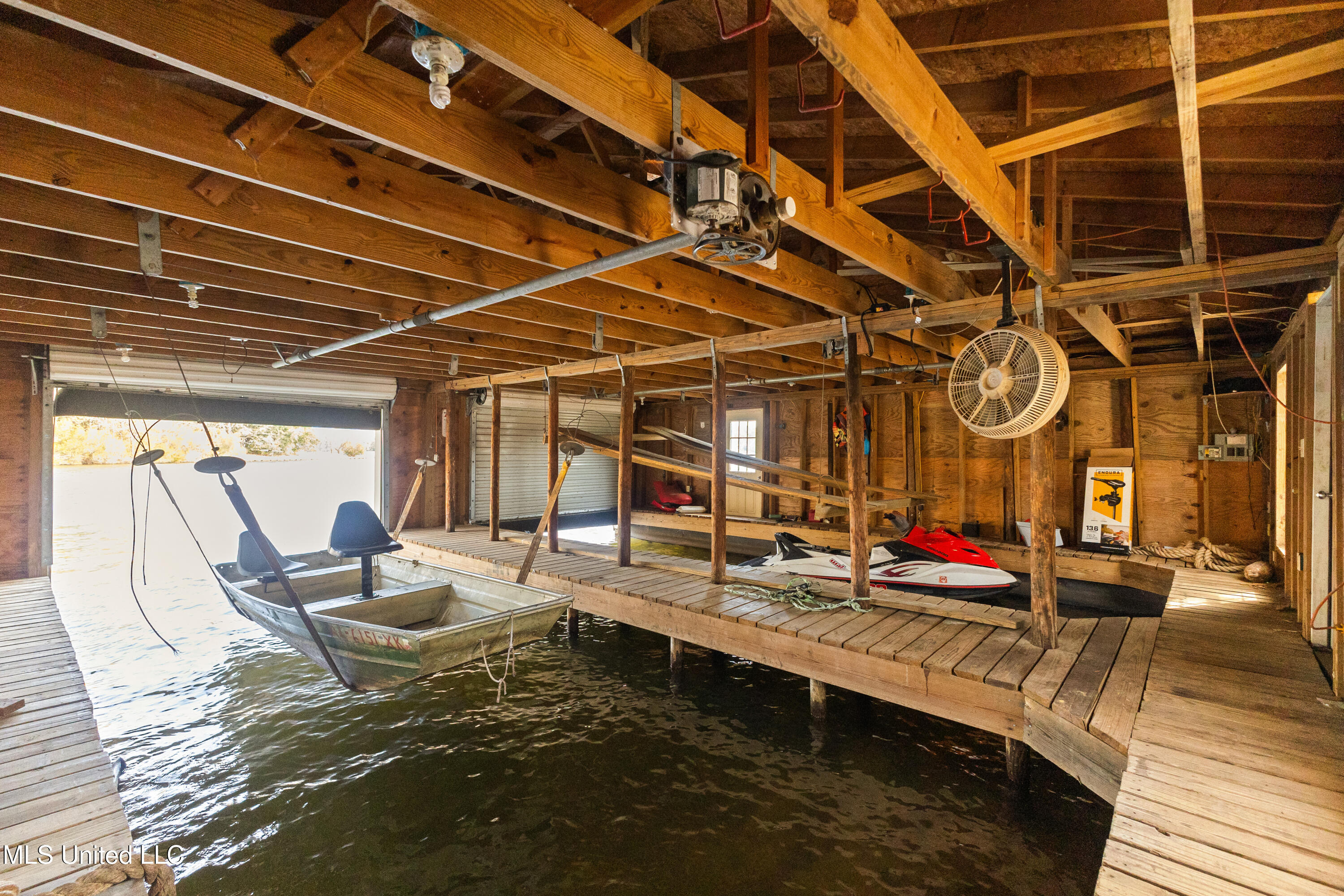 269 West Lake Road Hattiesburg, MS 39402 - Photo 11 of 111 269_W_Lake_Rd-96