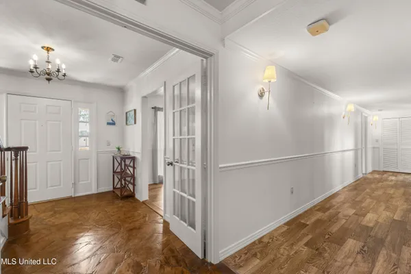 $985,000 | 269 West Lake Road, Hattiesburg, MS 39402