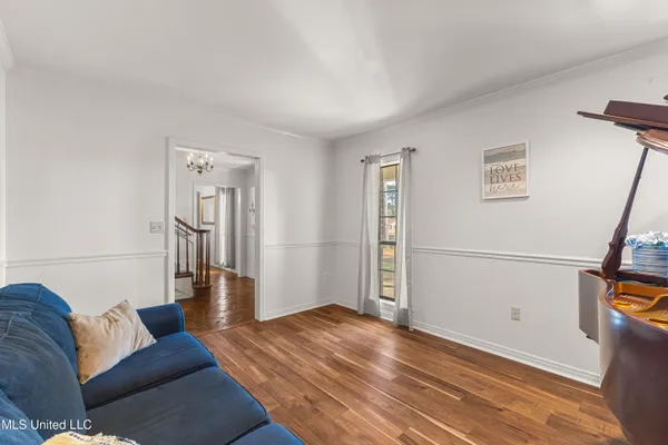 $985,000 | 269 West Lake Road, Hattiesburg, MS 39402