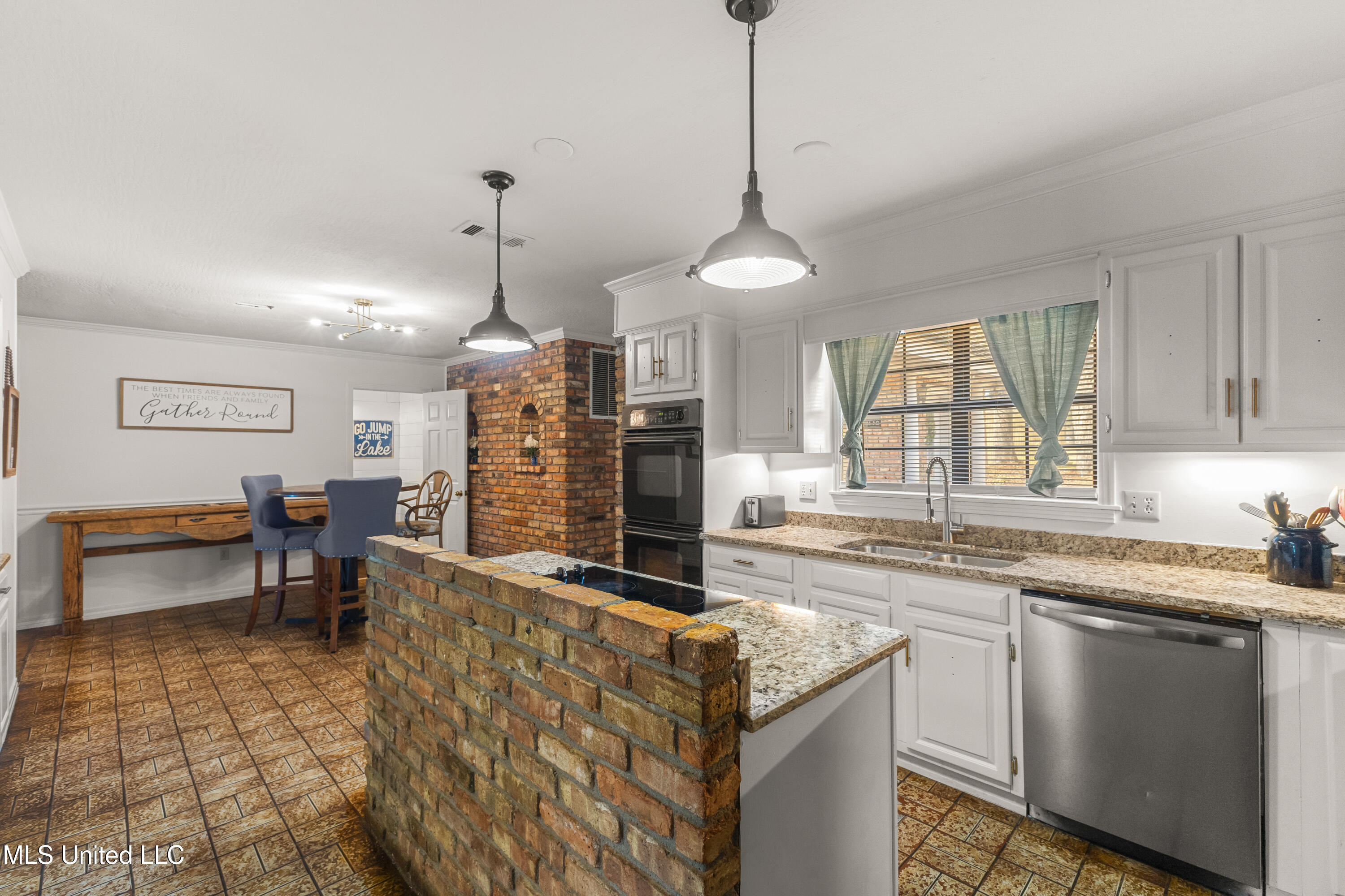 269 West Lake Road Hattiesburg, MS 39402 - Photo 24 of 111 269_W_Lake_Rd-23