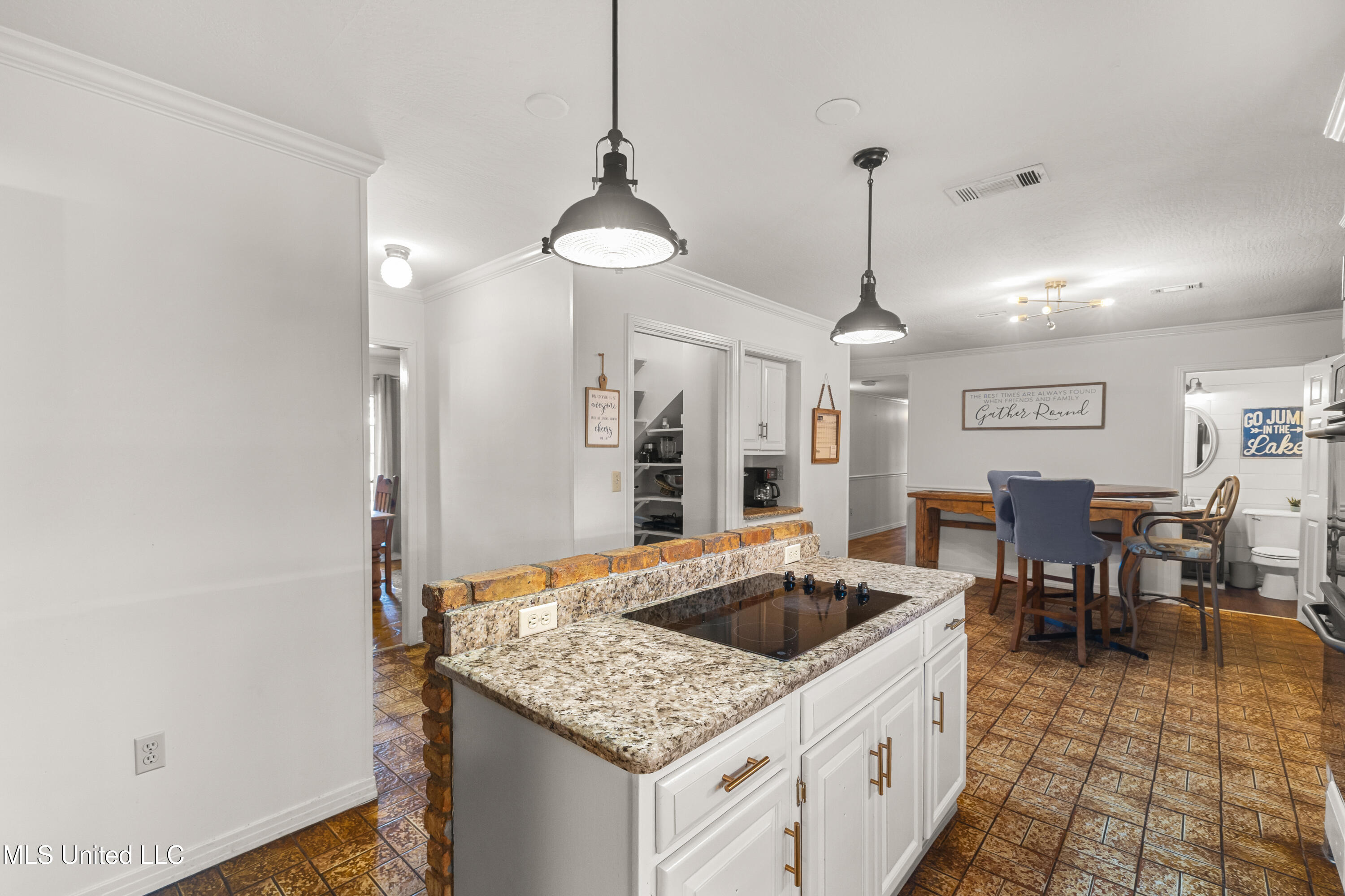 269 West Lake Road Hattiesburg, MS 39402 - Photo 25 of 111 269_W_Lake_Rd-24