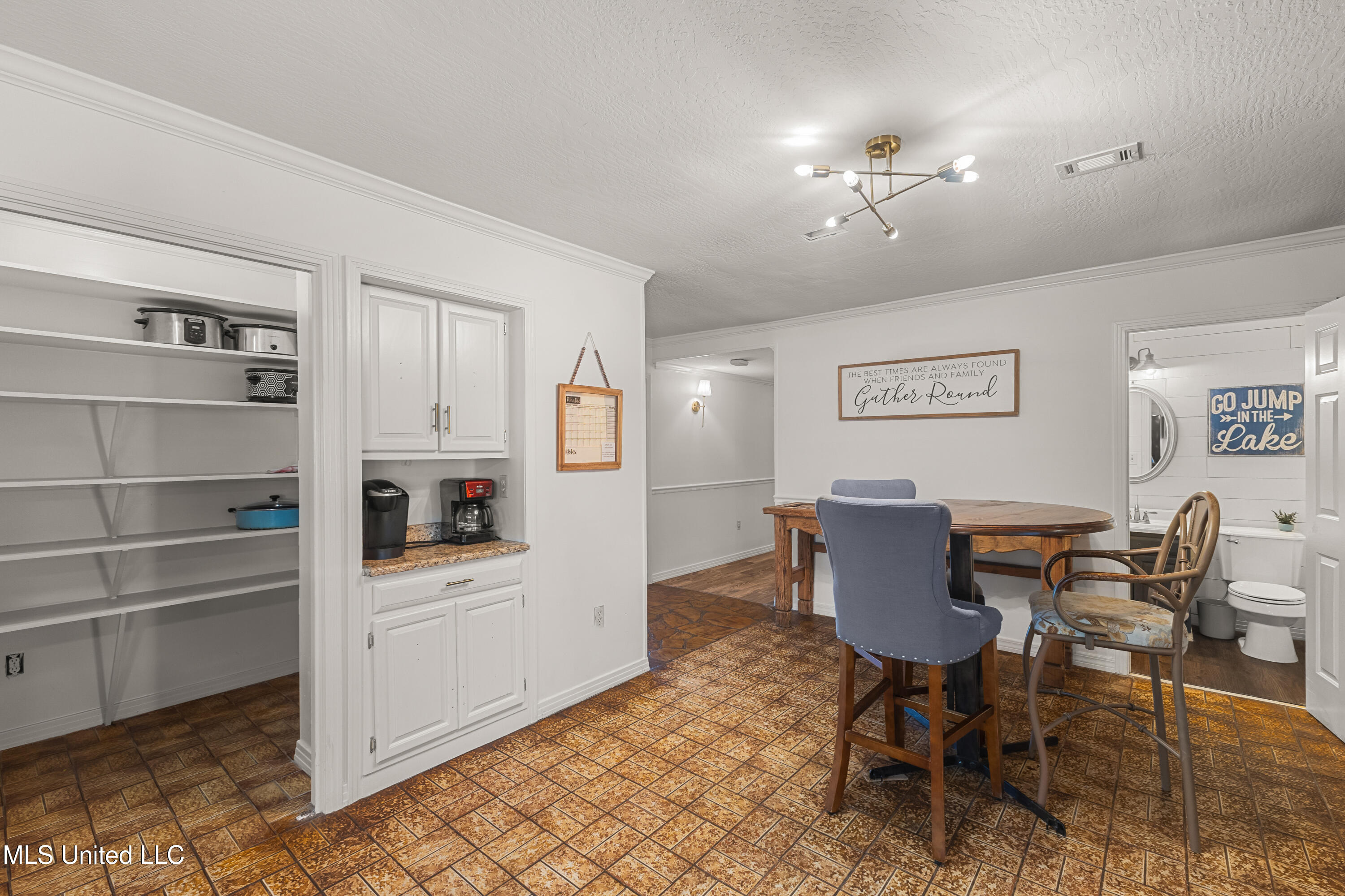 269 West Lake Road Hattiesburg, MS 39402 - Photo 27 of 111 269_W_Lake_Rd-26