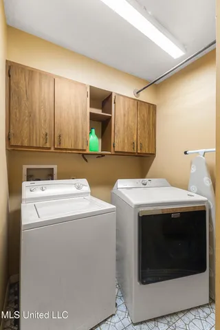 $985,000 | 269 West Lake Road, Hattiesburg, MS 39402