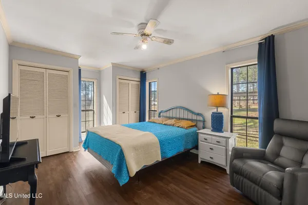 $985,000 | 269 West Lake Road, Hattiesburg, MS 39402