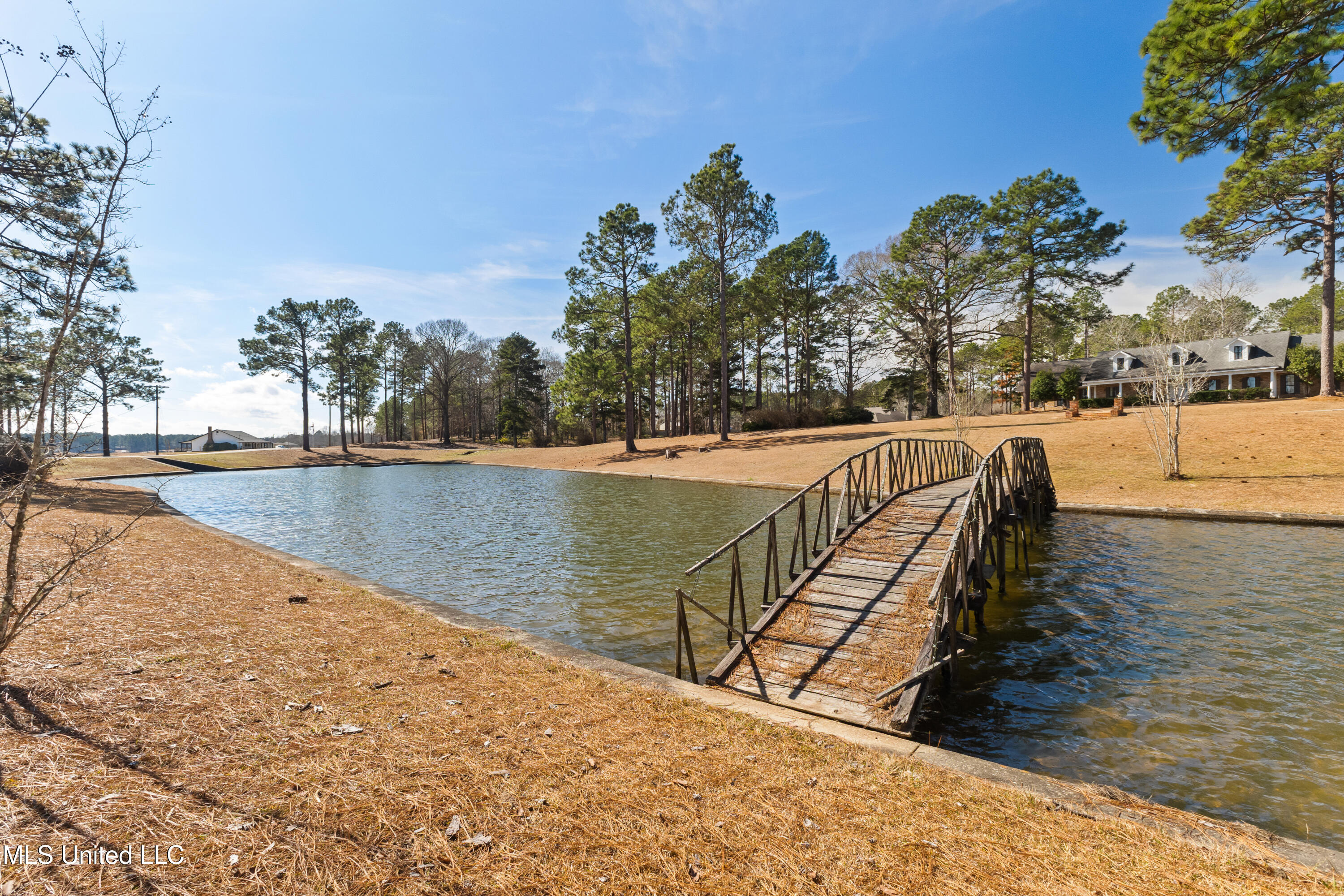 269 West Lake Road Hattiesburg, MS 39402 - Photo 7 of 111 269_W_Lake_Rd-6