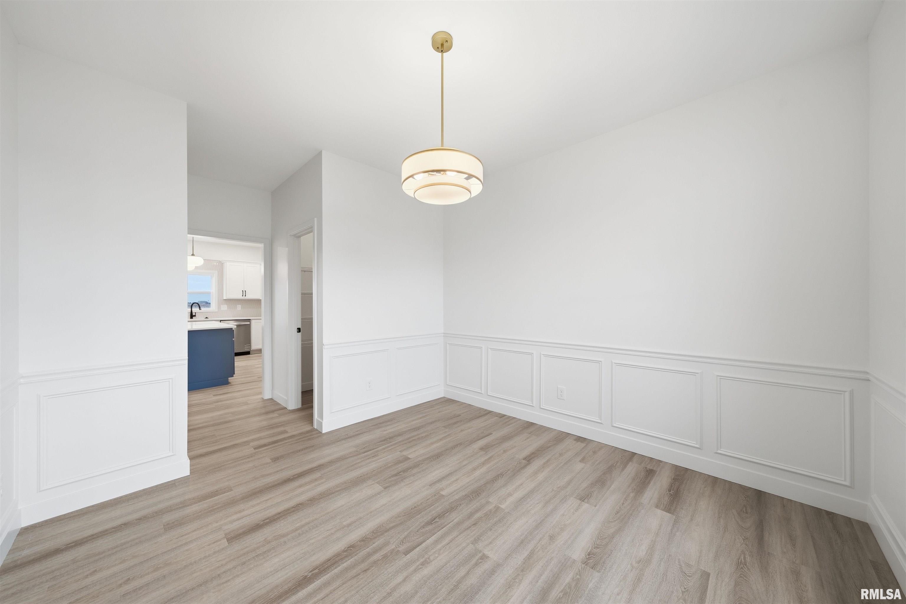 1617 Rustic Oak Drive Washington, IL 61571 - Photo 5 of 54