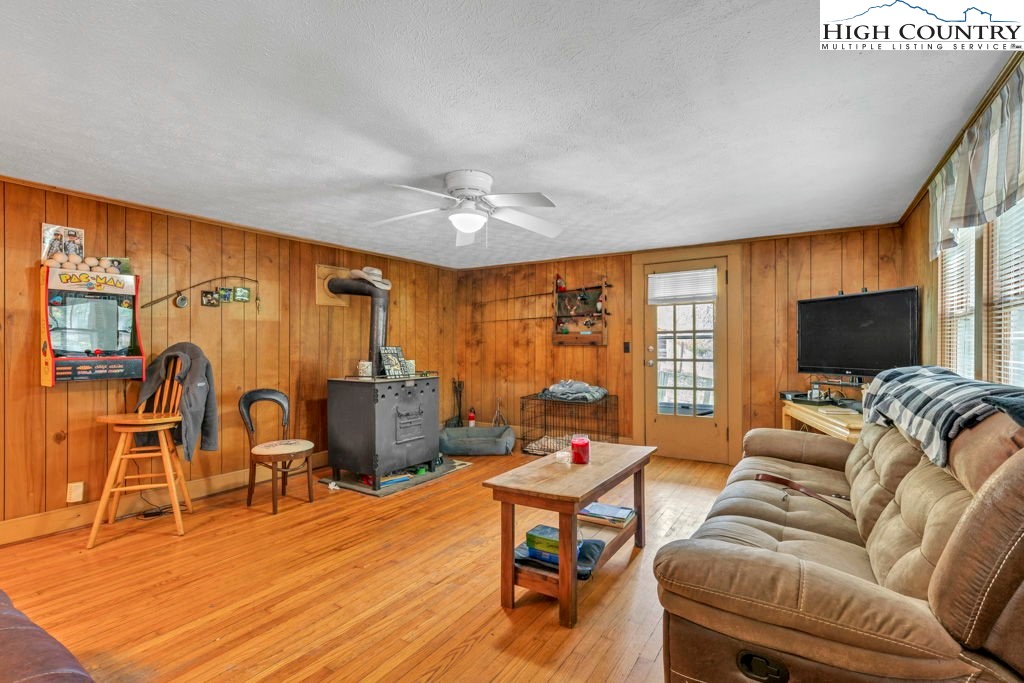 1068 Laurel Branch Road Vilas, NC 28692 - Photo 9 of 33