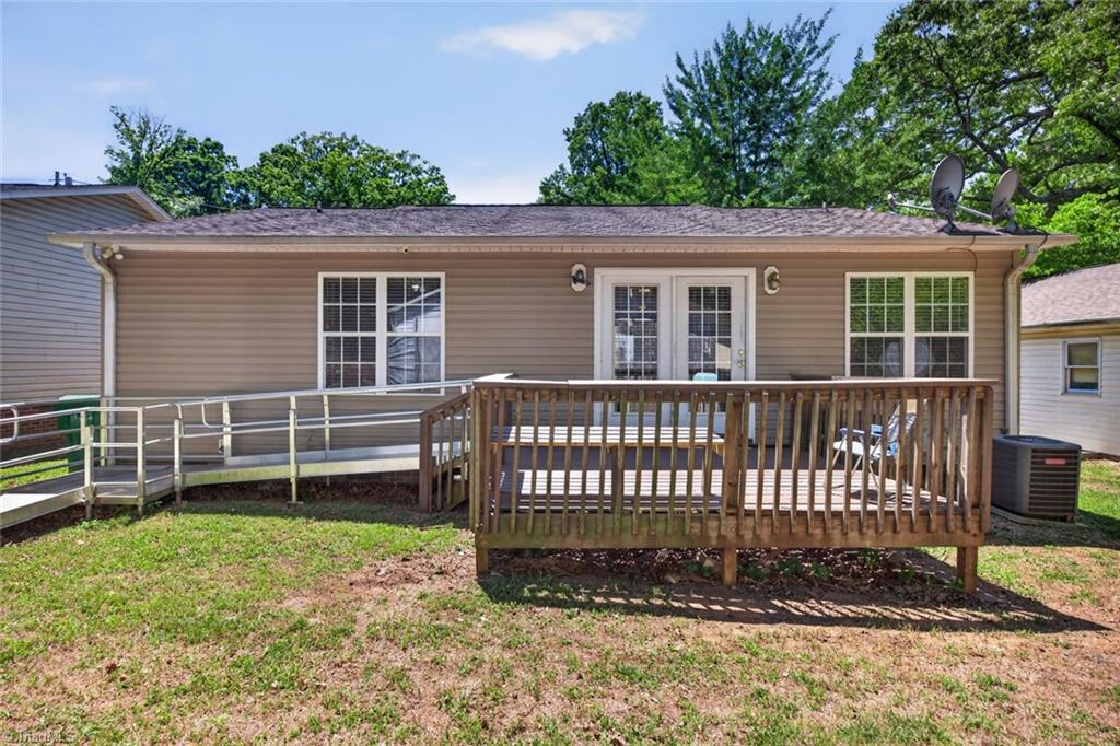121 Manor Drive High Point, NC 27260 - Photo 21 of 23