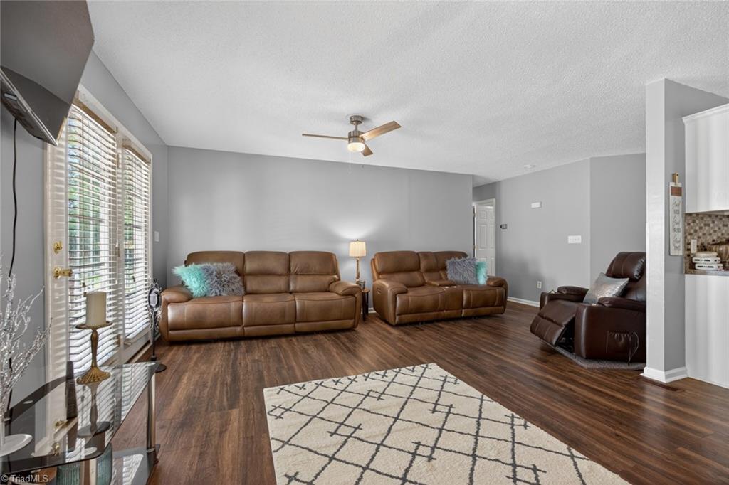 121 Manor Drive High Point, NC 27260 - Photo 5 of 23
