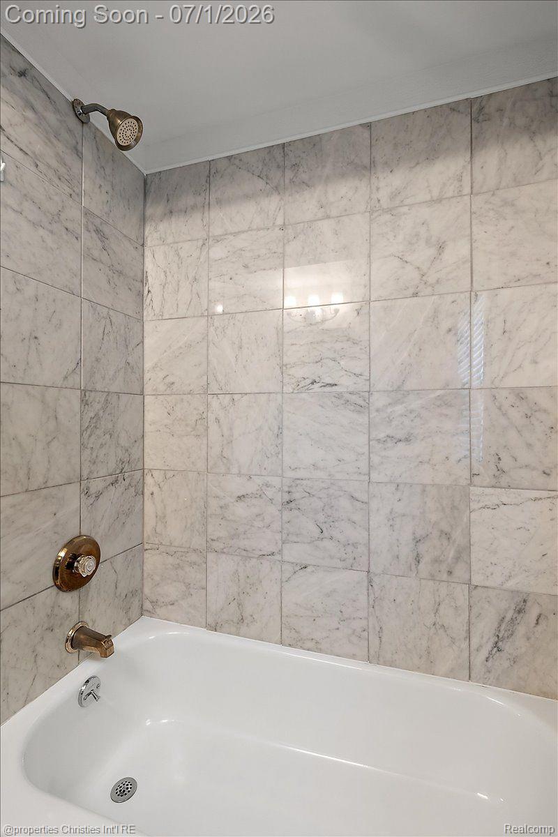 2209 Windemere Road Birmingham, MI 48009 - Photo 20 of 37