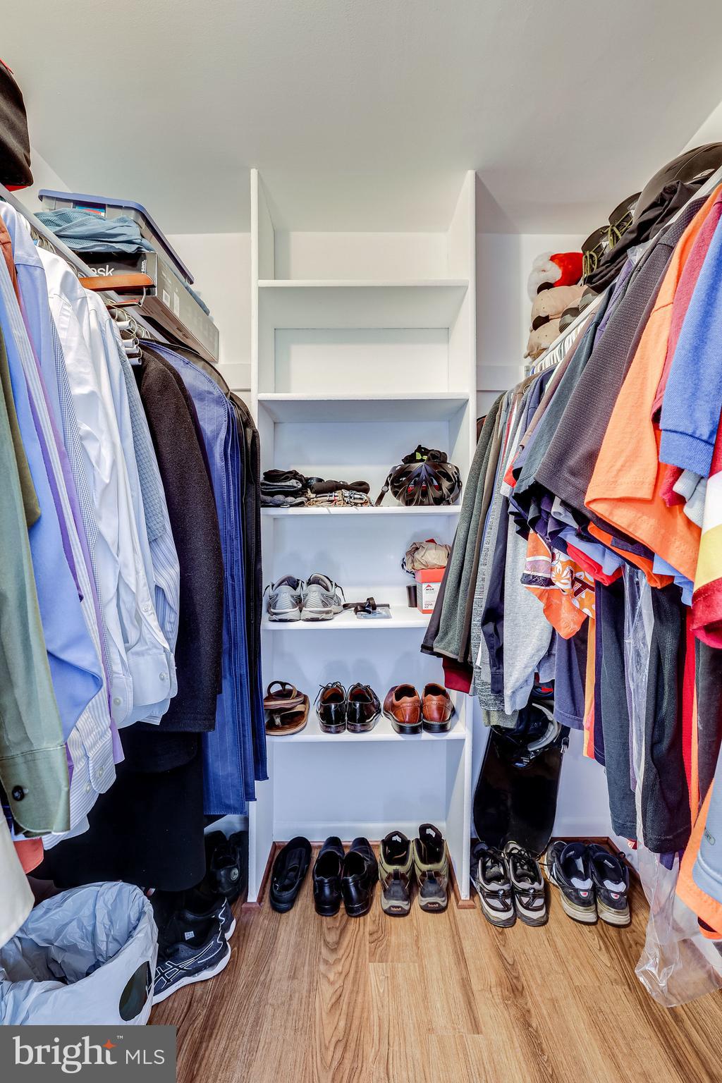 11621 Stoneview Square, Unit 22C Reston, VA 20191 - Photo 24 of 37 Primary Bedroom Walk in Closet