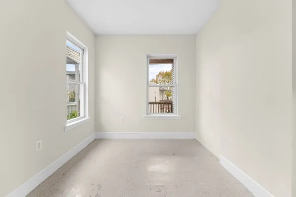 $3,000 | 239 Bowdoin Street, Unit 3, Boston, MA 02122