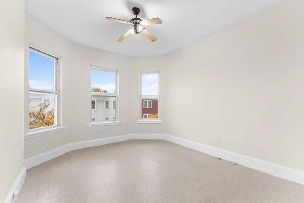 $3,000 | 239 Bowdoin Street, Unit 3, Boston, MA 02122