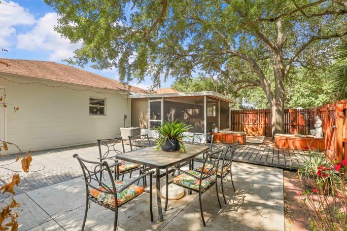 421 Benson Street Valrico, FL 33594 - Photo 39 of 52