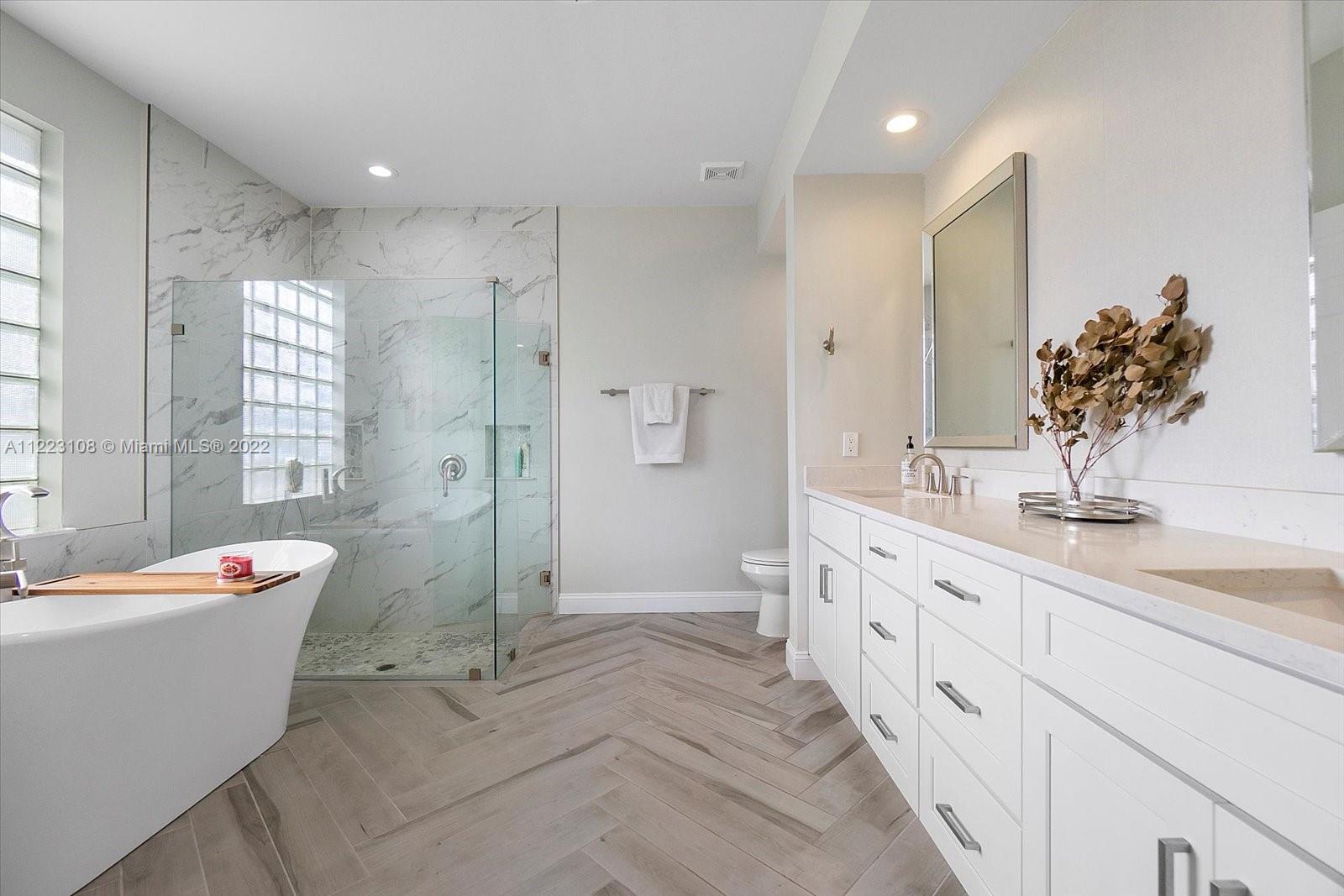 10022 Venezia Place Boca Raton, FL 33428 - Photo 15 of 63 Gallery Image 15