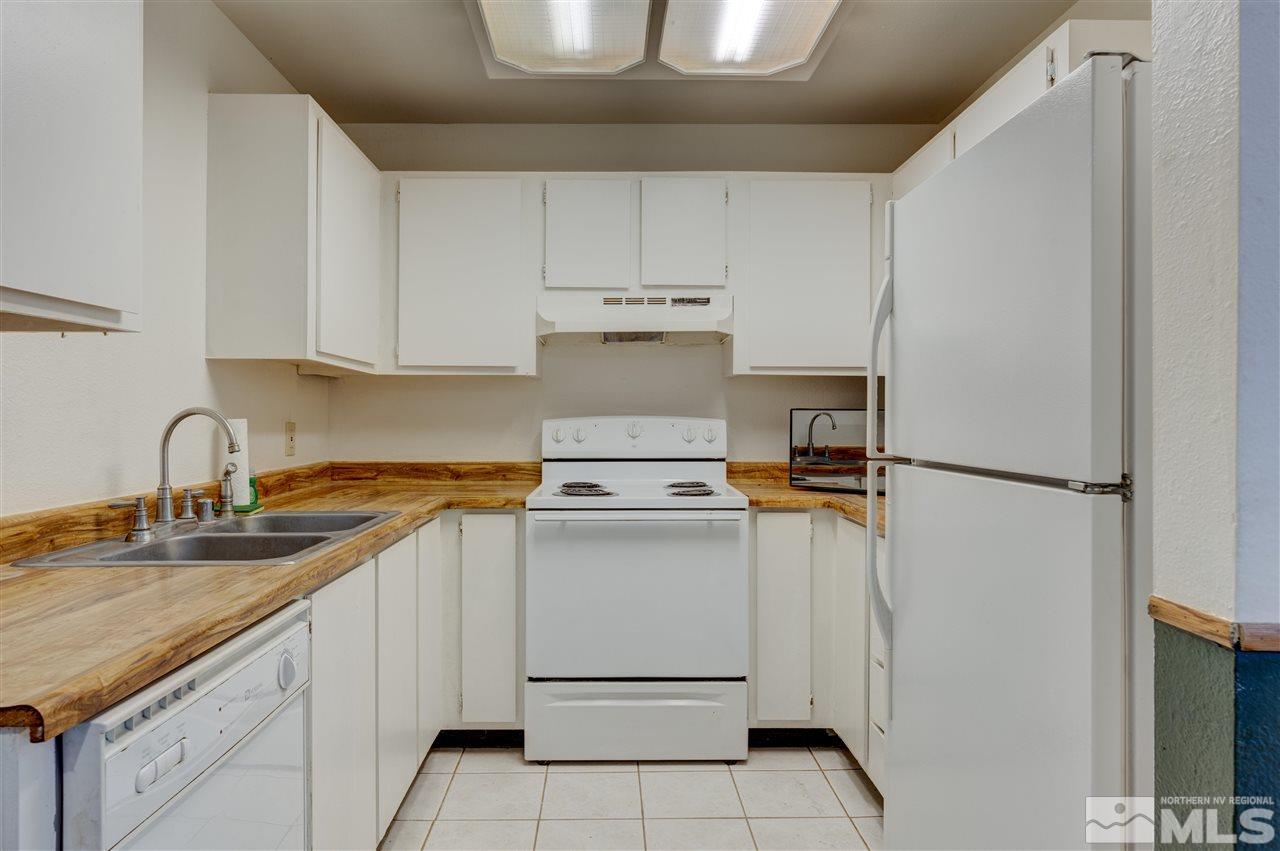 2101 Highview Court, Unit 14 Reno, NV 89512 - Photo 3 of 16