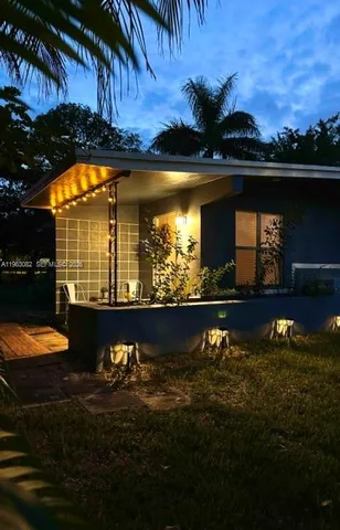 $4,900 | 3296 William Avenue, Miami, FL 33133