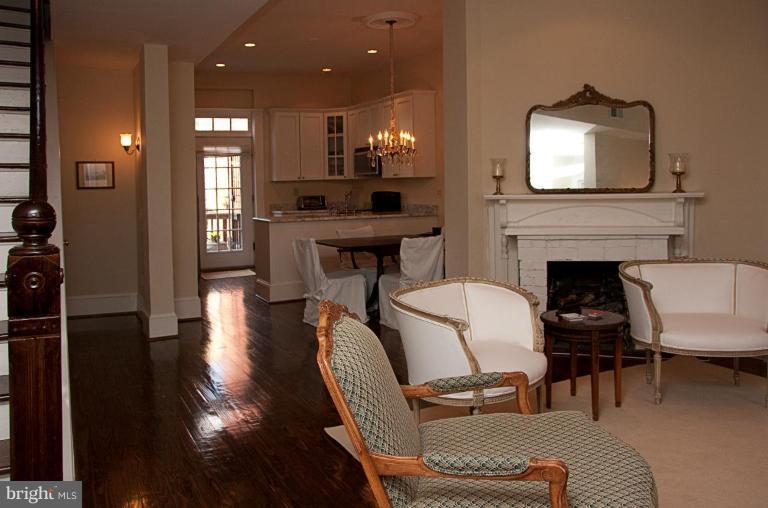 25 R Street Northwest Washington, DC 20001 - Photo 2 of 20 Living Room