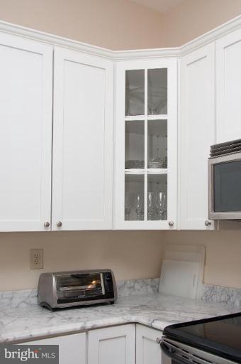 25 R Street Northwest Washington, DC 20001 - Photo 4 of 20 Kitchen #2