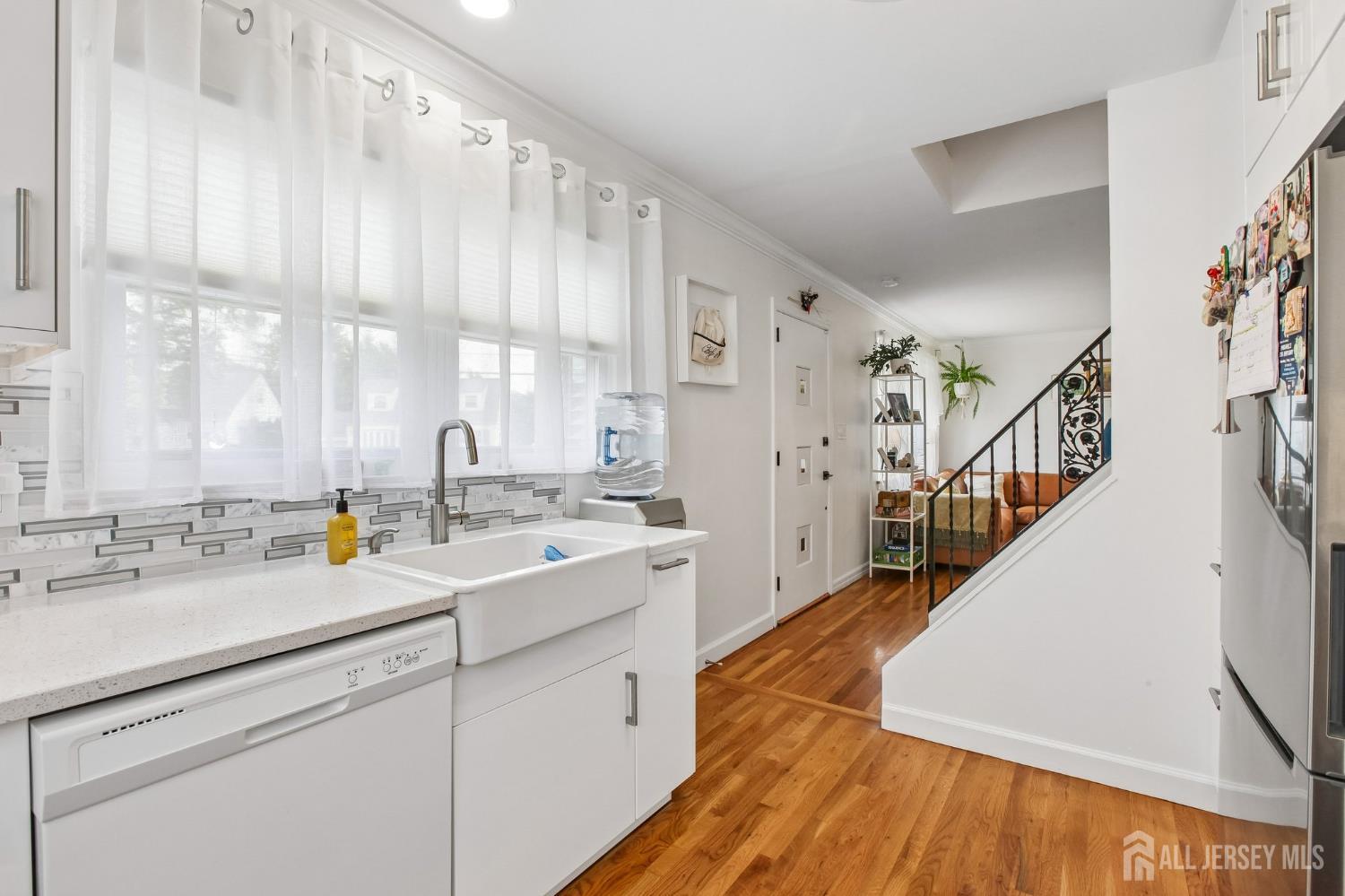 1585 Barton Road Union, NJ 07083 - Photo 4 of 26