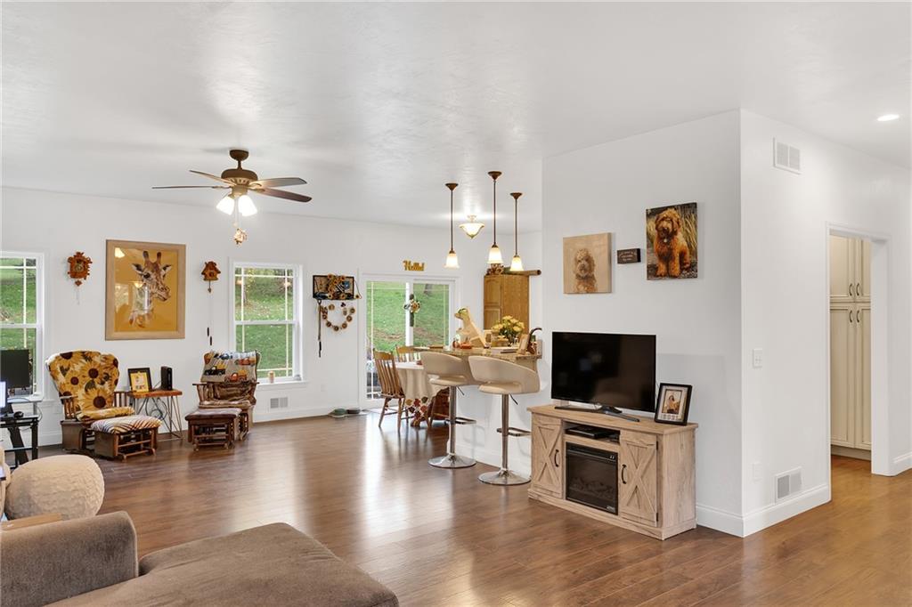 186 Murray Hill Road Tarentum, PA 15084 - Photo 8 of 20 Gallery Image 8