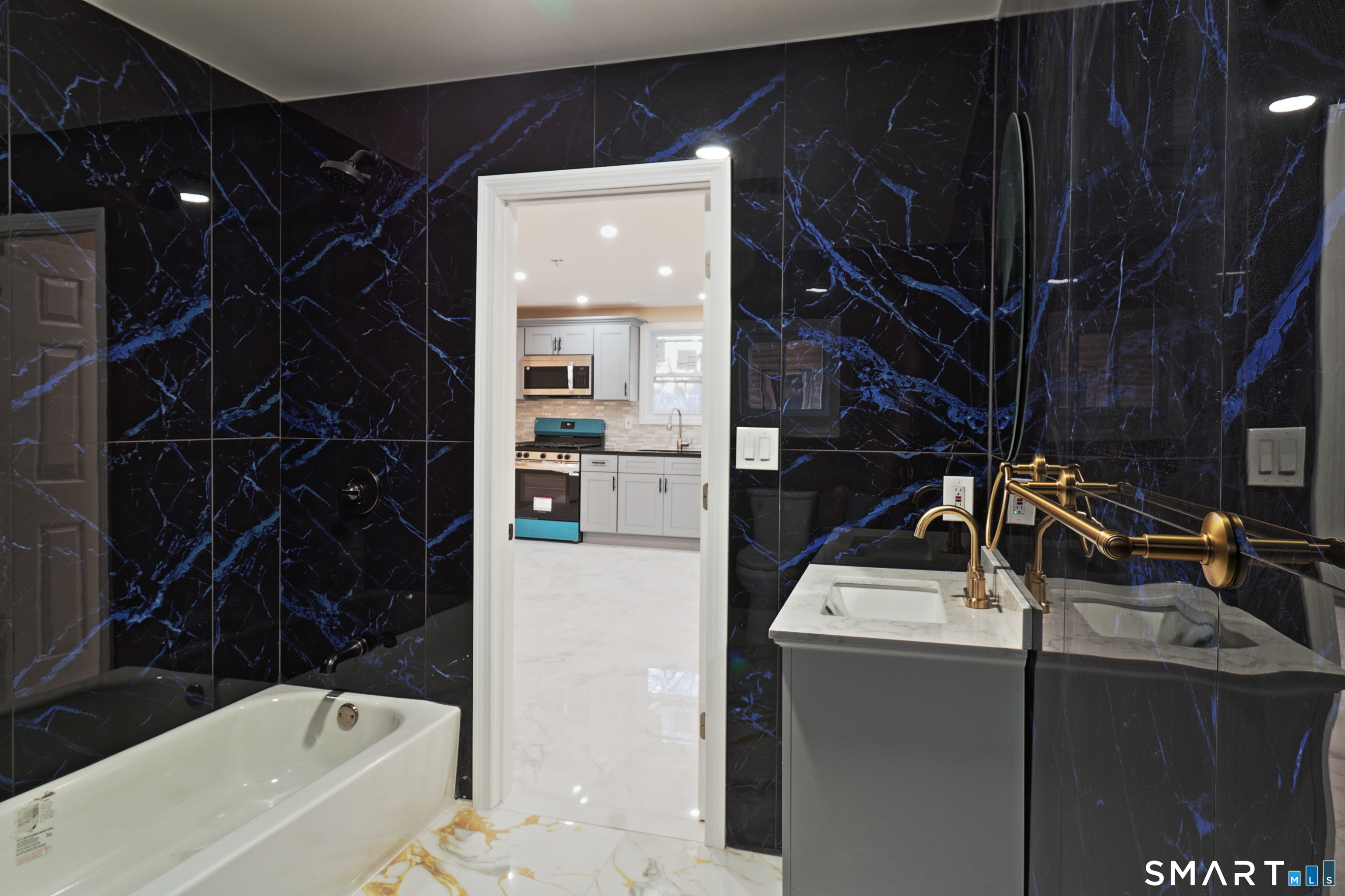 40 Elizabeth Street, Unit 2 Waterbury, CT 06704 - Photo 4 of 11