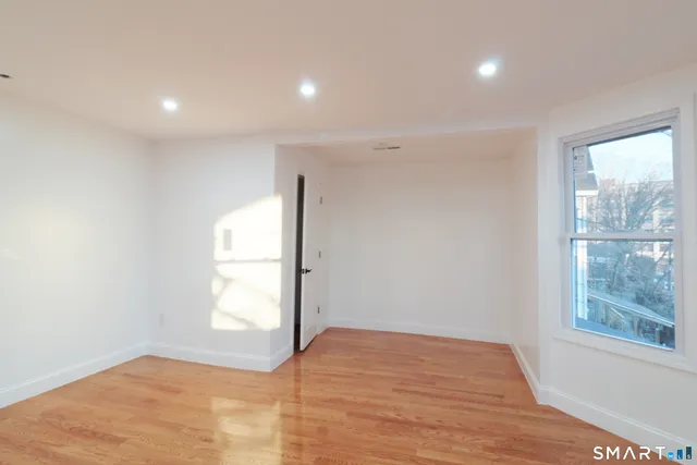 $2,300 | 40 Elizabeth Street, Unit 2, Waterbury, CT 06704